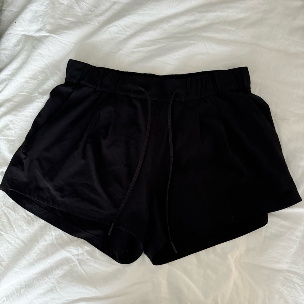 Lululemon Stroll at Sundown Short 3”